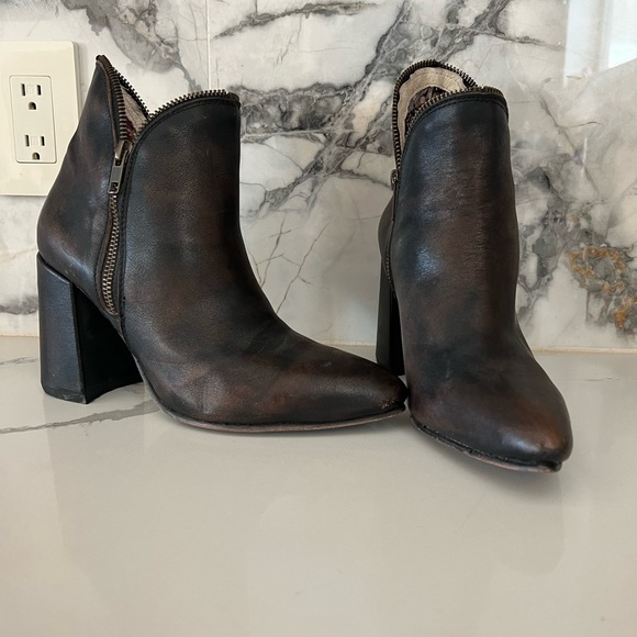 Freebird by Steven Jaleesa - NEW size 8 - Picture 2 of 4